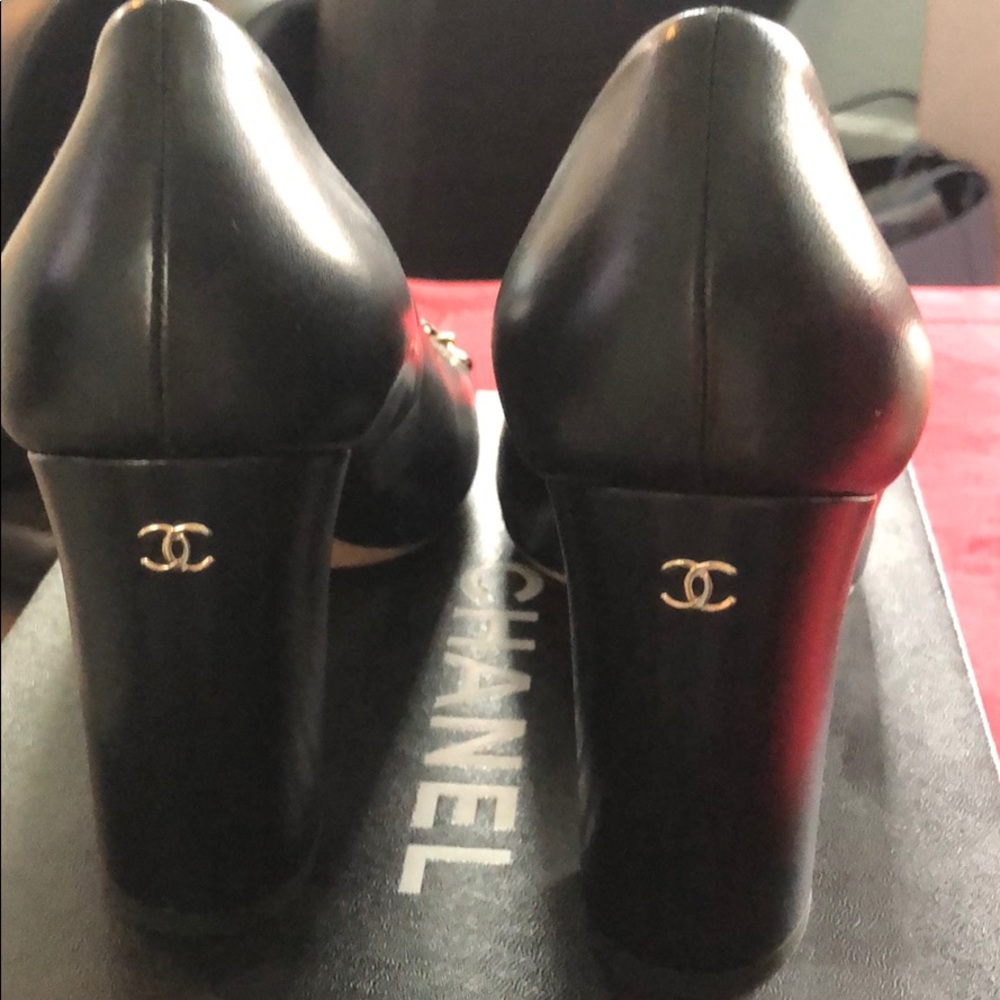 Shoes - Picture 3 of 7